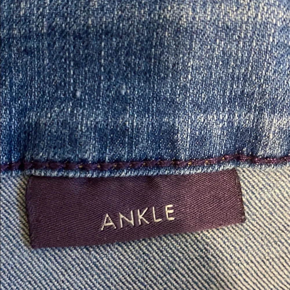 NYDJ (Not Your Daughter’s Jeans); size 14 & Crown&Ivy top - Picture 4 of 7